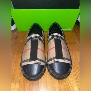 kids burberry low top sneakers